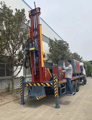 300 zette de Vrachtwagen van M Water Drilling Rig 6x4 Geïntegreerde Luchtcompressor op