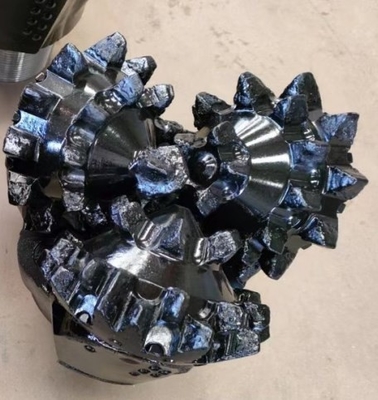 Steel Tooth Deep Well Tricone Bit Drilling Iadc217 voor harde schalie