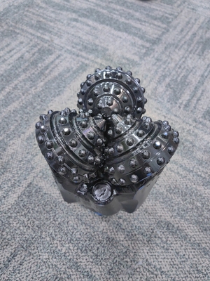 6 1/2' IADC837 Hoogwaardig Hoog boorvermogen Tricone Bit Voor olie-exploratie