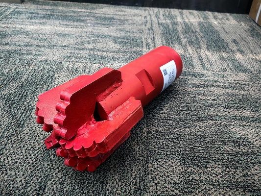 PDC Drag Bit 135mm 5wing 2 3-8API REG Thread PDC Borrel Bit Voor water- en geothermische boorputten
