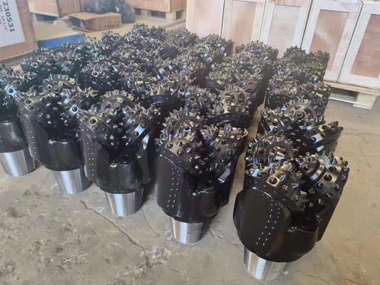 Nieuw ontwerp Tricone Bit Roller Cone Bit 200mm IADC545 Hard rock boorstukken voor het boren van putten